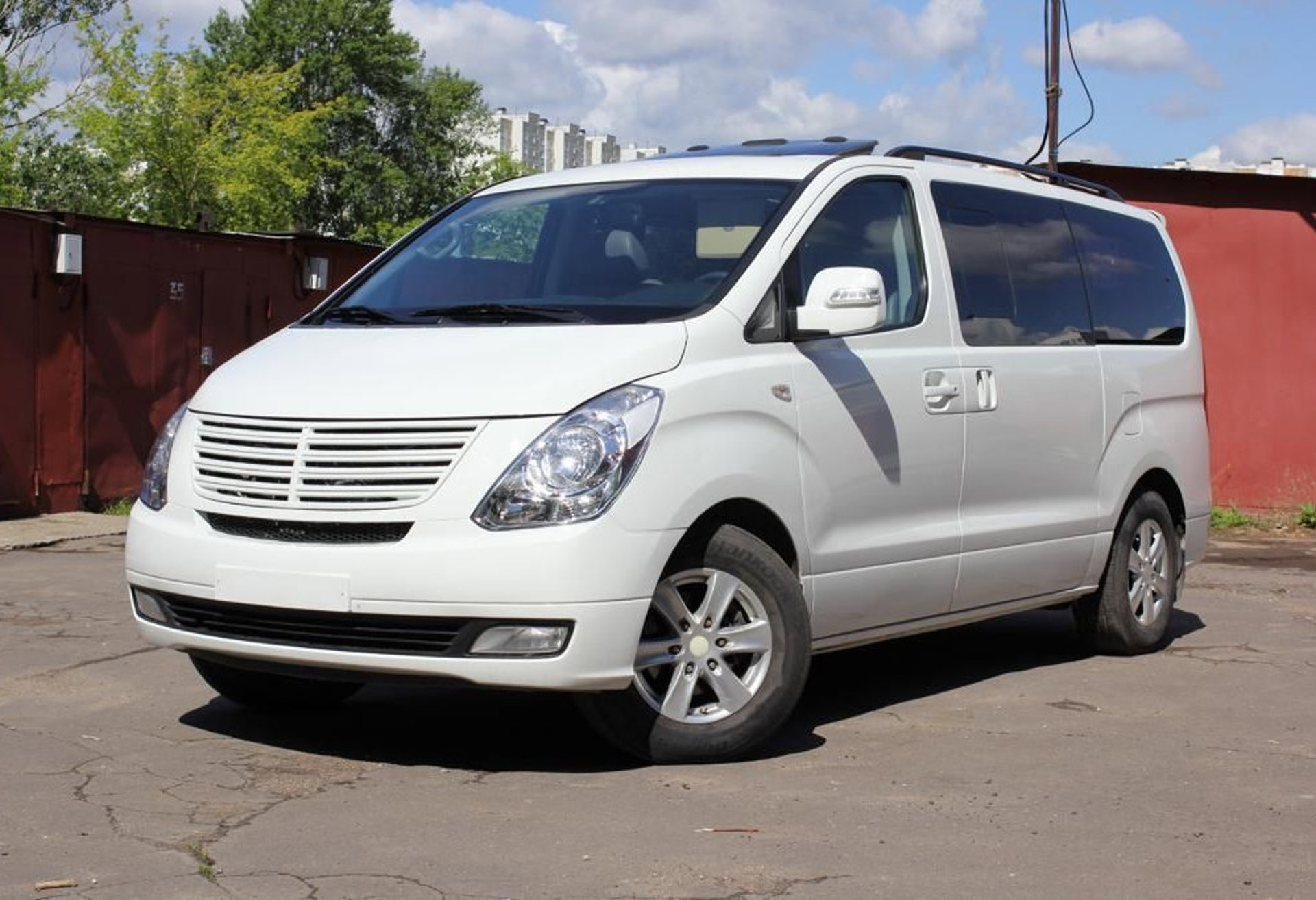 Hyundai Grand Starex 2011