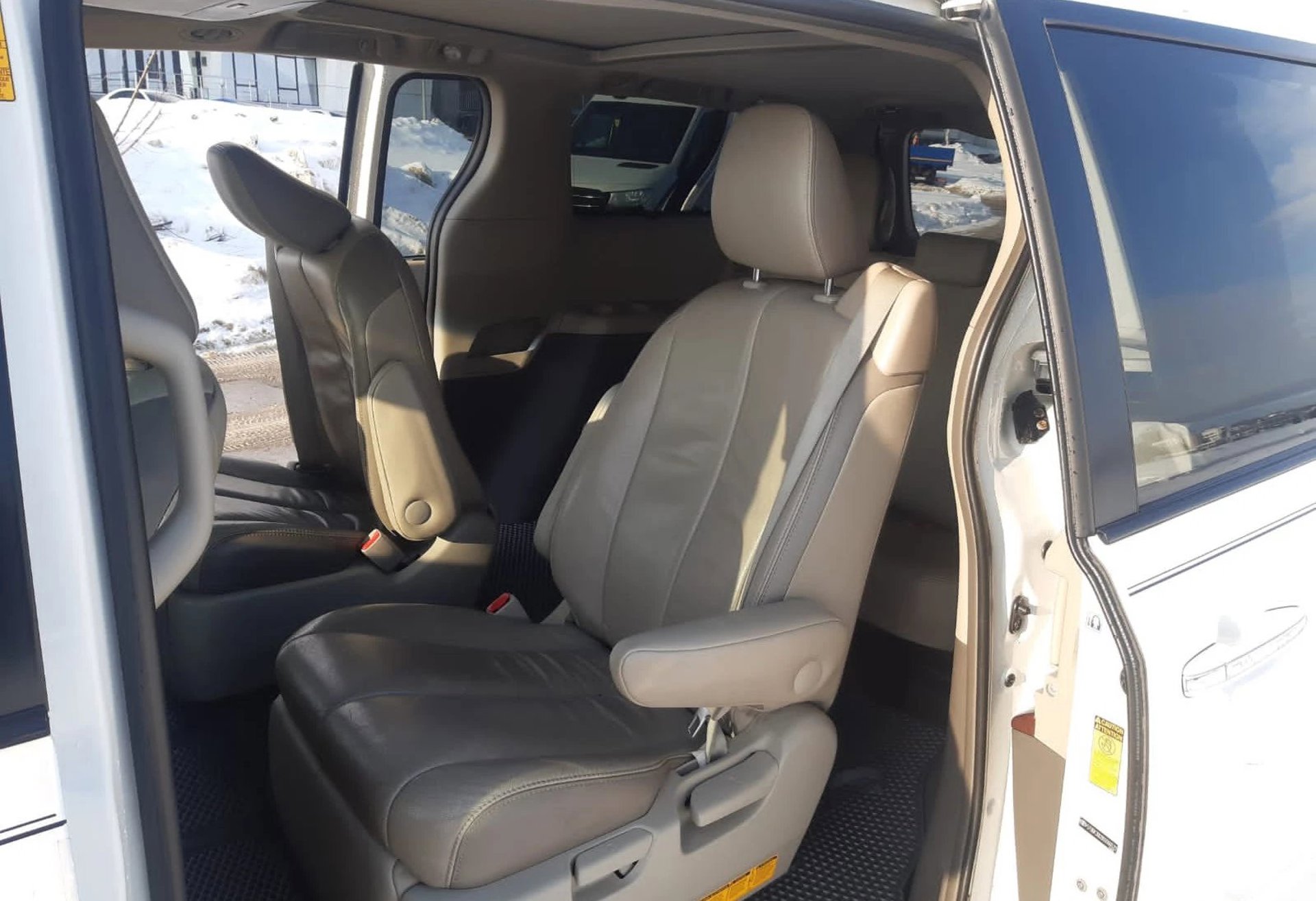 Toyota Sienna 2013